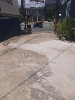 Land For Sale In Boralesgamuwa Junction