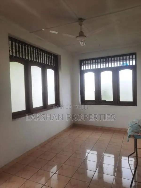 House For Sale In Boralesgamuwa