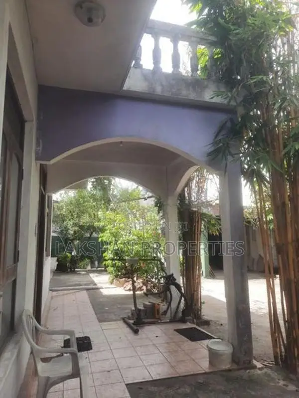 House For Sale In Boralesgamuwa