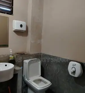 𝗥𝗲𝘀𝘁𝘂𝗮𝗿𝗮𝗻𝘁 𝗣𝗹𝗮𝗰𝗲 𝗙𝗼𝗿 𝗥𝗲𝗻𝘁 - 𝗖𝗼𝗹𝗼𝗺𝗯𝗼 𝟱