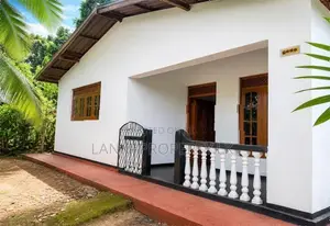 Complete House with 33 Perches for Sale – Matale.