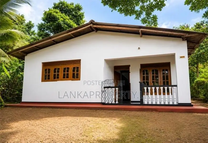 Complete House with 33 Perches for Sale – Matale.