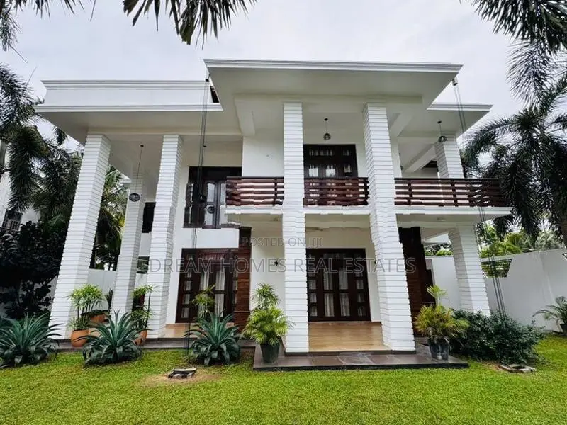 Luxury 4-Storey House for Sale – Welisara, Kandana