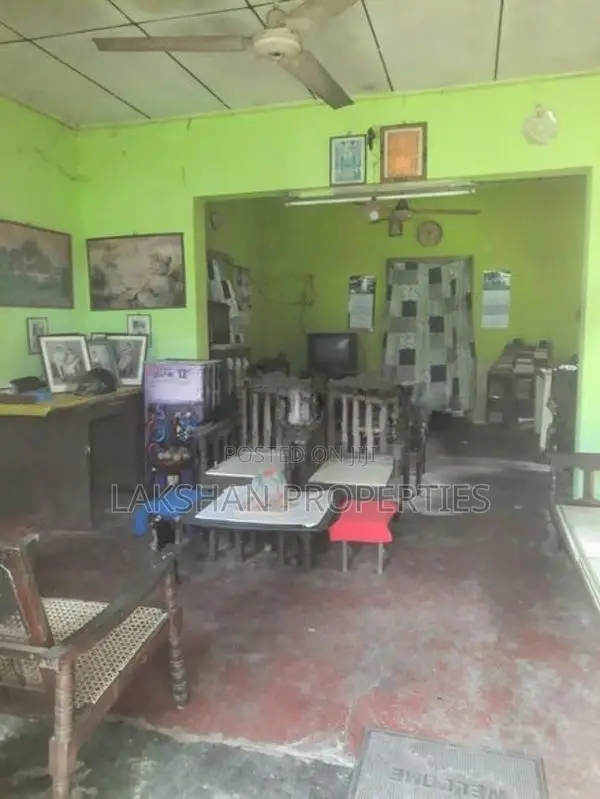 Land For Sale In Boralesgamuwa werahera