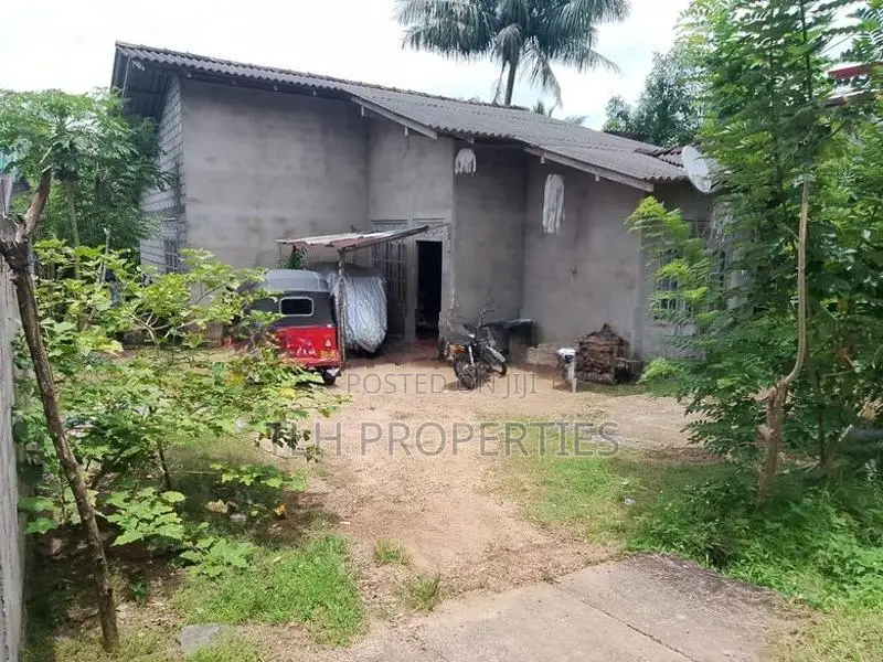 10p Land with House at Bellapitiya