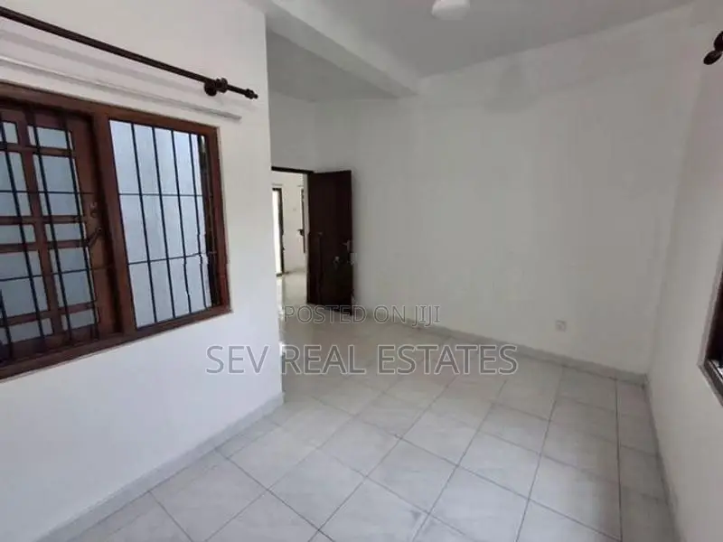 Three Storied Brand-new House for Sale in Colombo 5
