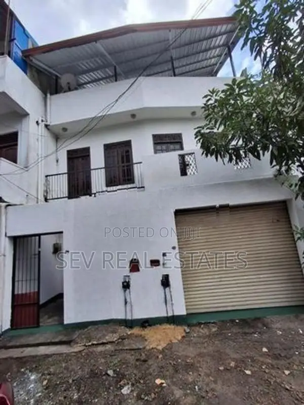 Three Storied Brand-new House for Sale in Colombo 5