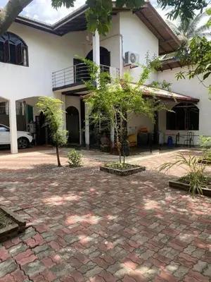 Spacious 2-Storey House for Sale – Hokandara South
