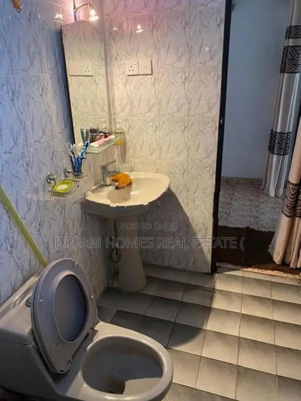 Spacious 2-Storey House for Sale – Hokandara South