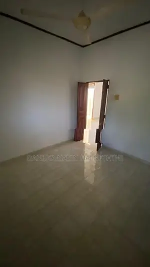 Spacious 3BR Apartment Private Floor for Rent – Rathmalana