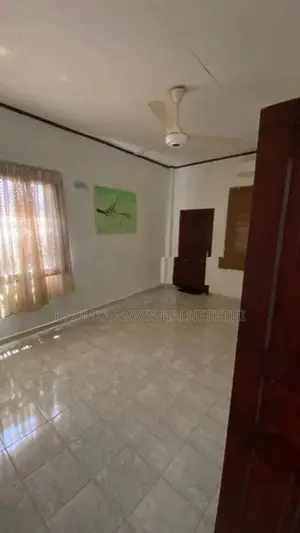 Spacious 3BR Apartment Private Floor for Rent – Rathmalana