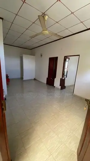 Spacious 3BR Apartment Private Floor for Rent – Rathmalana
