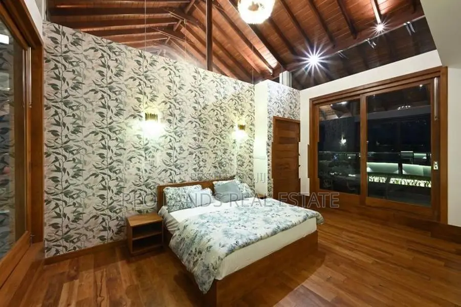 (SH1535) Modern Luxury Architect Designed House for Sale in Battaramul