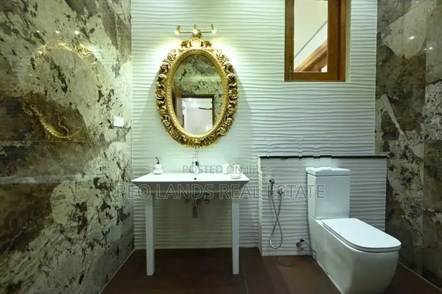(SH1535) Modern Luxury Architect Designed House for Sale in Battaramul