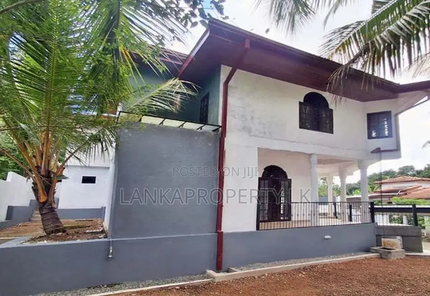 Recently Renovated Two-Storey House for Sale – Ihala Yagoda, Gampaha
