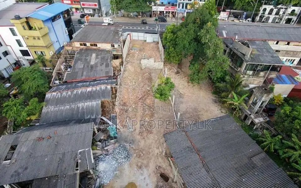 1 Acre Main Road Facing Commercial Land for Sale / Lease in Kiribathgo