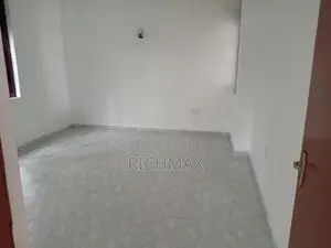 Two storied house for rent in Colombo 05