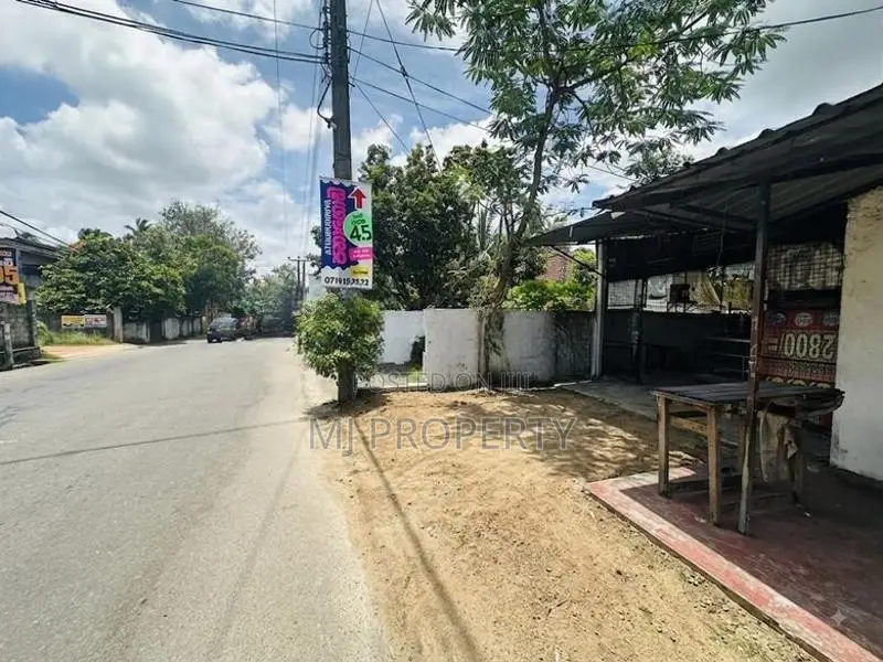 ( YC-1166) Valuable Commercial Shop Space Rent in Athurugiriya,Panagod
