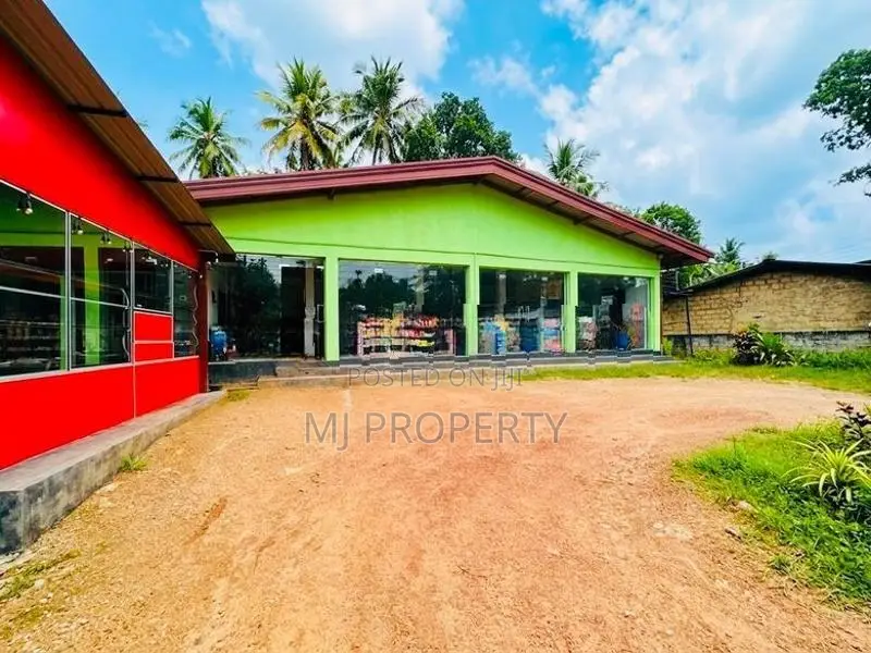 ( YC-1174) Highly Valuable Commercial Shop Space Rent in Homagama