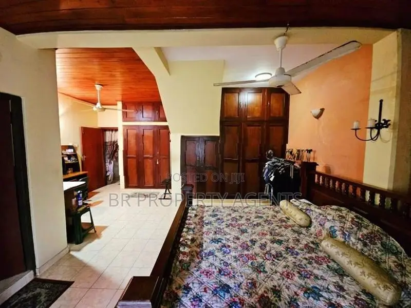 Two Storied House For Sale In Ratmalana