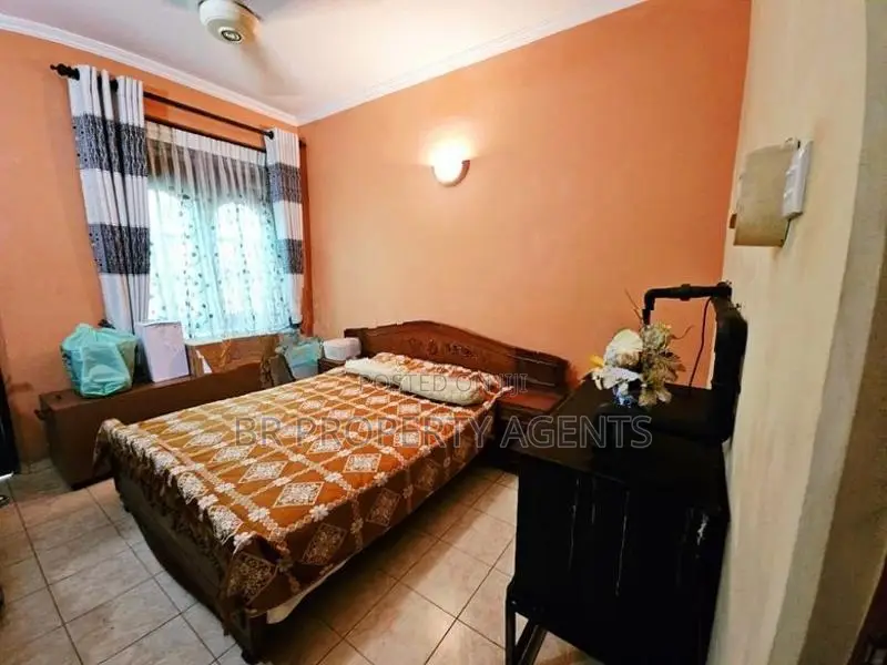 Two Storied House For Sale In Ratmalana