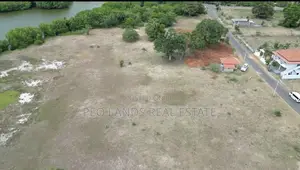 (SL1530) 19 Acre Land for Sale in Pottuvil akkaraipaththu Road Facing
