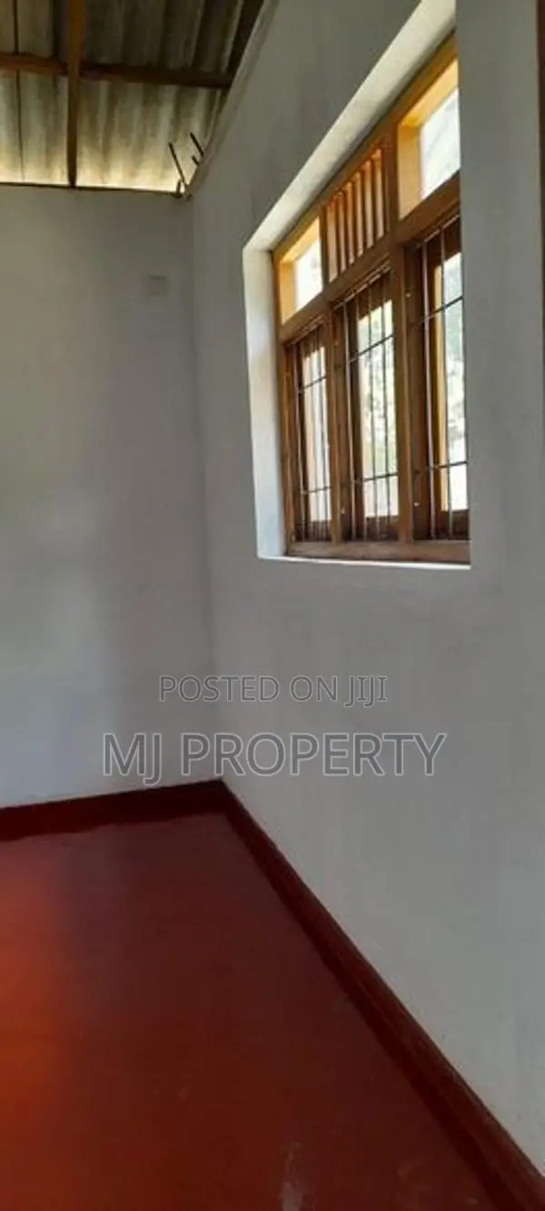 ( Gc-1196) Valuable Commercial Building Rent in Thalawathugoda