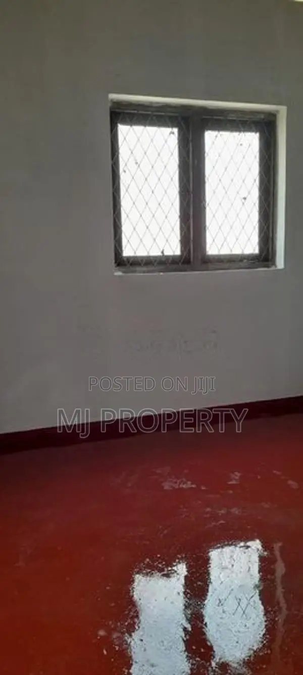 ( Gc-1196) Valuable Commercial Building Rent in Thalawathugoda