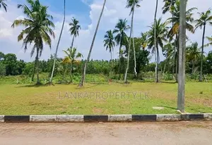 Prime 10 Perch Land for Sale in Katunayake.