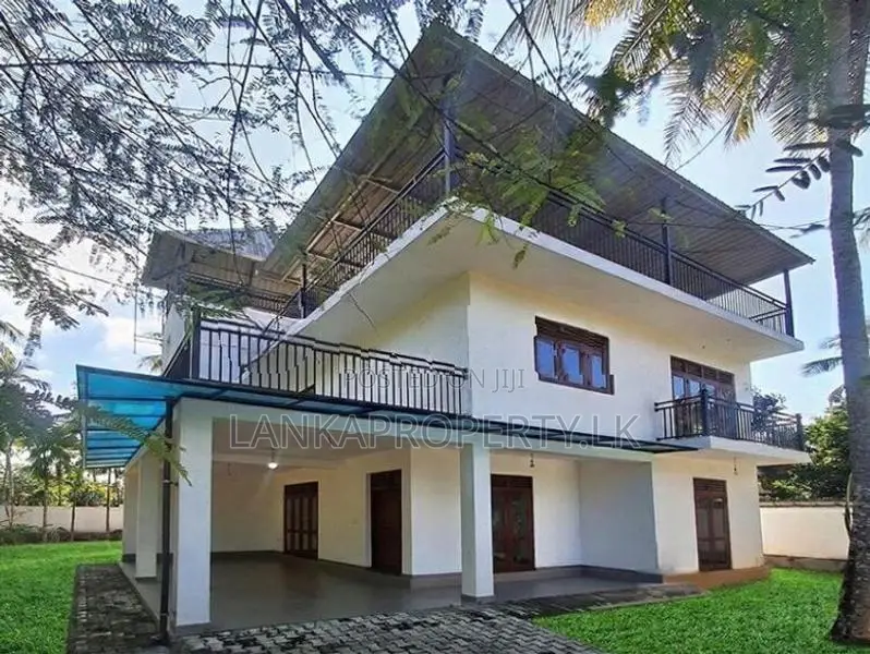 Brand New Two-Storey House for Sale in Weliweriya.