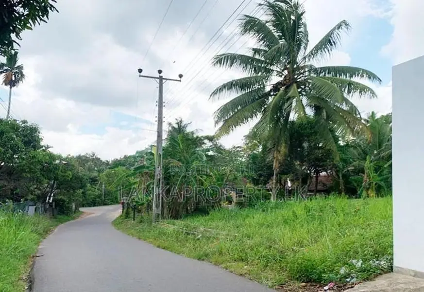 8 Perches Residential Land for Sale in Weboda off Weliweriya 514 Road