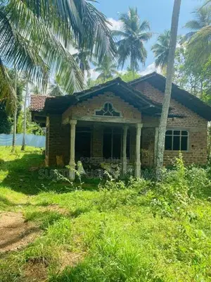 Land With Half Built House For Sale - Kuliyapitiya