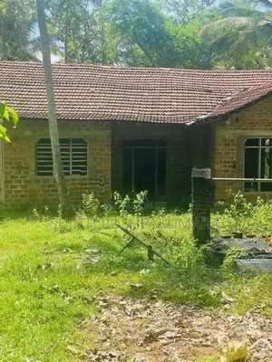 Land With Half Built House For Sale - Kuliyapitiya