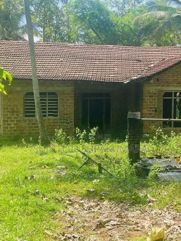 Land With Half Built House For Sale - Kuliyapitiya