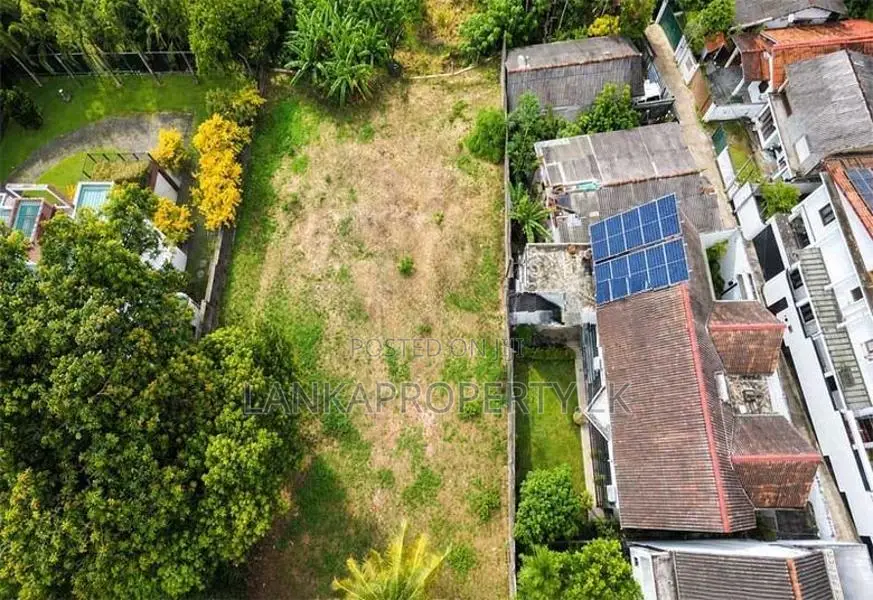 11,11 and 12 Perches Residential Lands for Sale – Thalawathugoda
