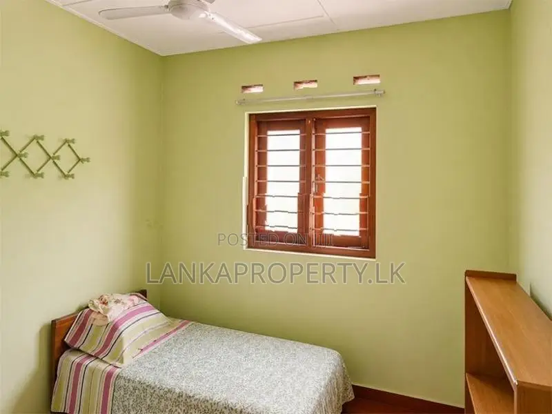 18 Perches Semi Commercial Property for Sale in Kegalle