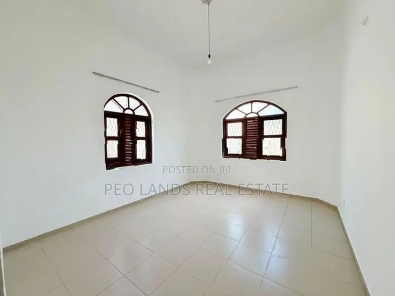 (SH1581) Two Storey House for Sale in Kalalgoda road Thalawathugoda