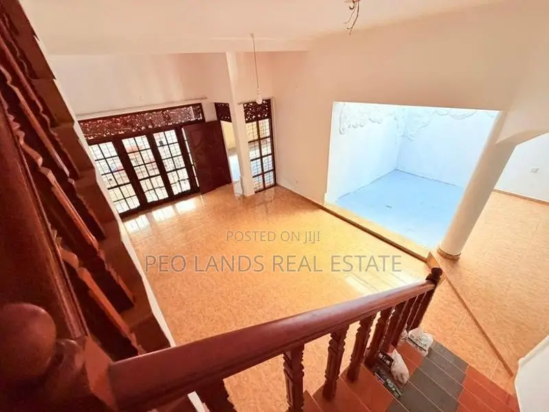 (SH1581) Two Storey House for Sale in Kalalgoda road Thalawathugoda