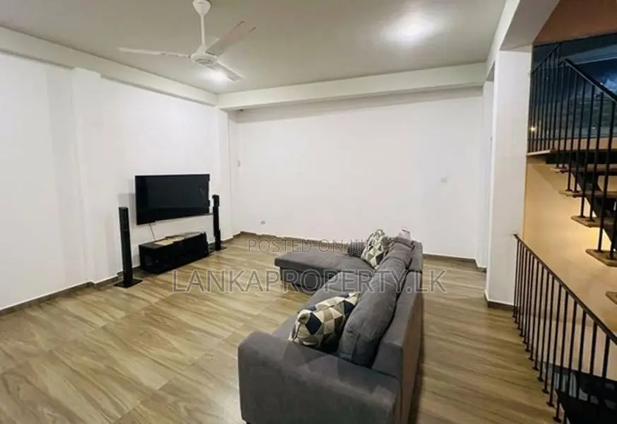 LUXURY 3-STOREY HOUSE FOR RENT – WATTALA
