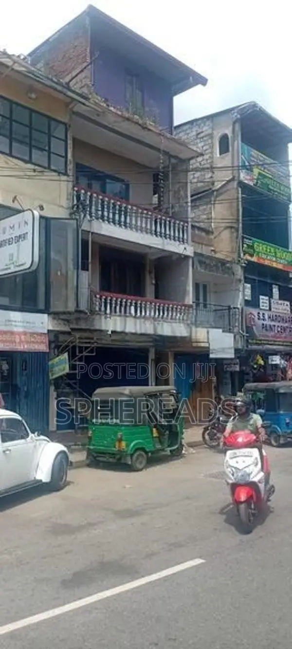 Building (Grond Floor) For Rent Kandy|Katugastota-Ranawana Rd