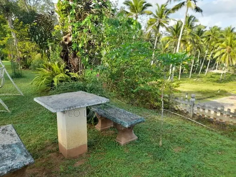 (AH75) Solar Powered colonial bangalow for Sale in Padukka