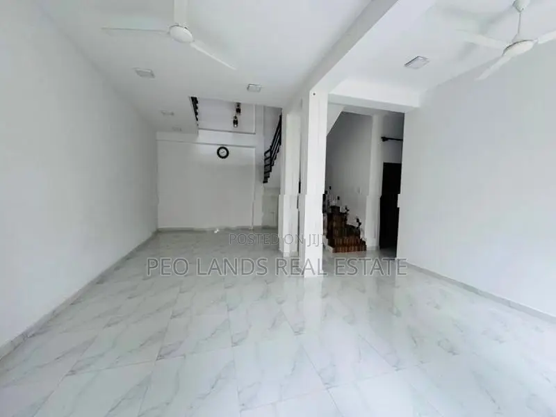 (AR285) Two Storey House for Rent in Kahathuduwa