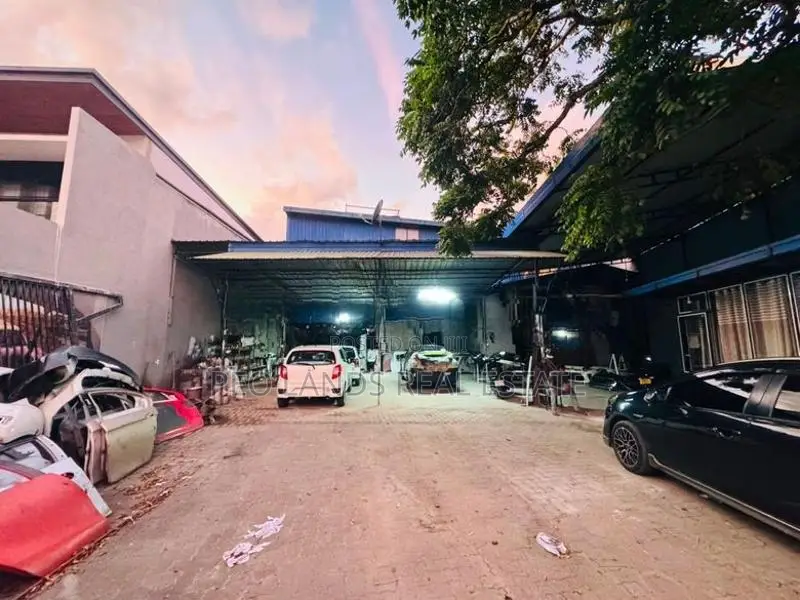 (AL286) 27.5 Perch Warehouse Property for Sale in Udahamulla