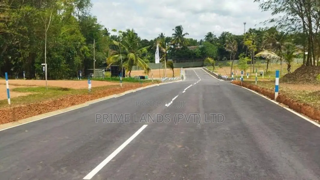 Land in Gampaha Town