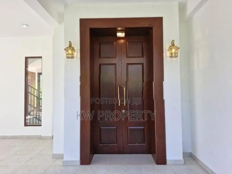 three story house for sale in kahatuduwa