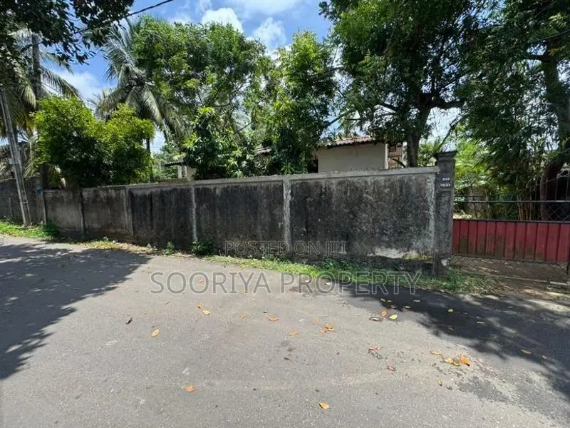 Facing 30 Feet Road, Highly Residential Land for Sale in Piliyandala