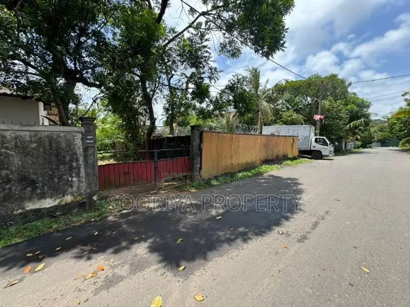 Facing 30 Feet Road, Highly Residential Land for Sale in Piliyandala