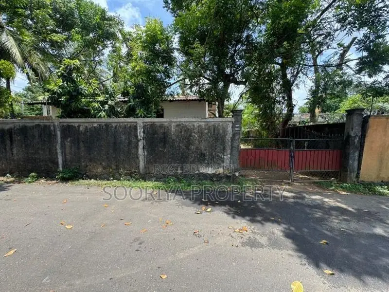 Facing 30 Feet Road, Highly Residential Land for Sale in Piliyandala