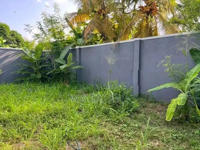 Valuable 12.5 Perch Land for Sale in Ja Ela, Araliya Garden