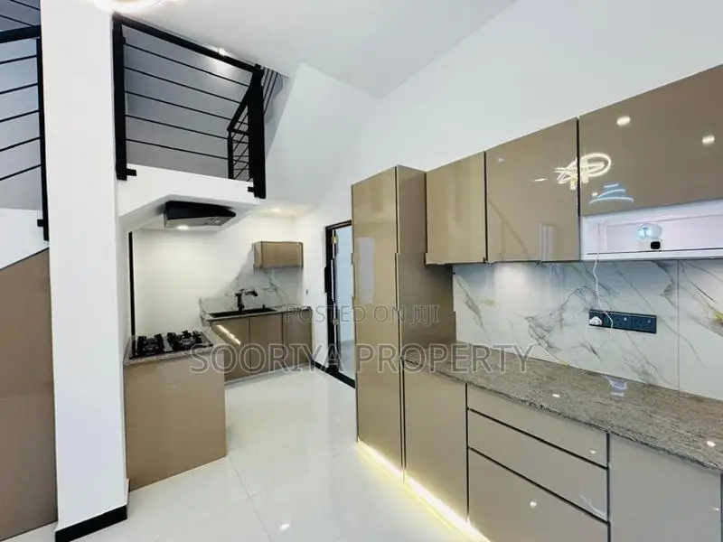 Modern Brand New Luxury House for Sale in Piliyandala